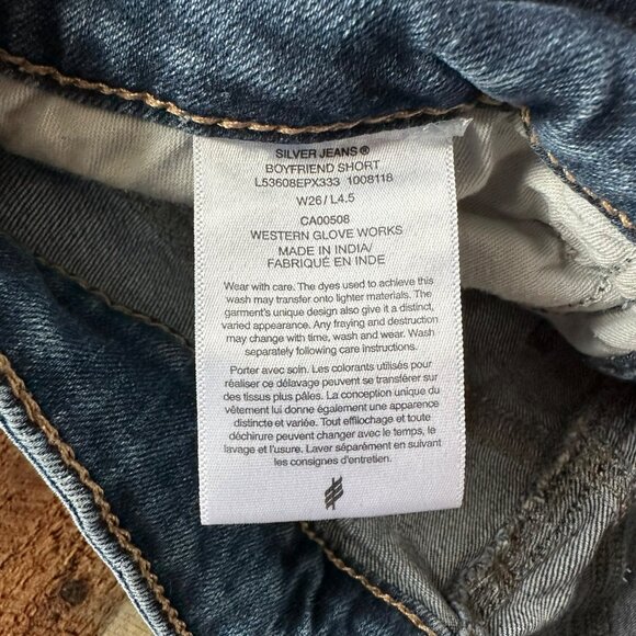 Silver Jeans Co. Women's Size 26 Boyfriend Short 4.5" Cuffed in Medium Blue - Picture 6 of 7